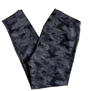 Sweat Shaper Athletic Leggings (Black & Grey Camo) - Size Large